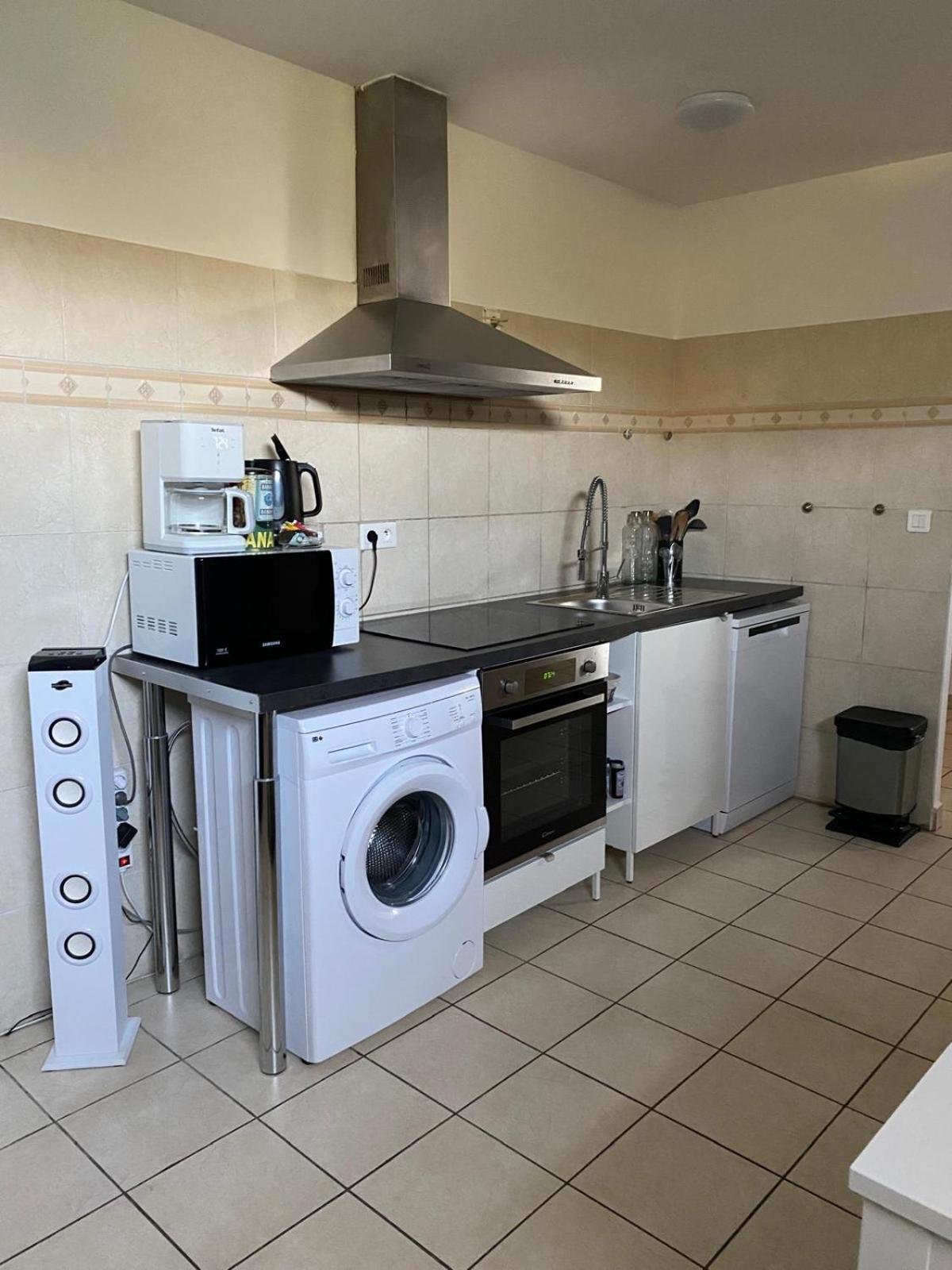 切尔维奥内Agreable Rez De Jardin Avec Piscine Et Jacuzzi公寓 外观 照片